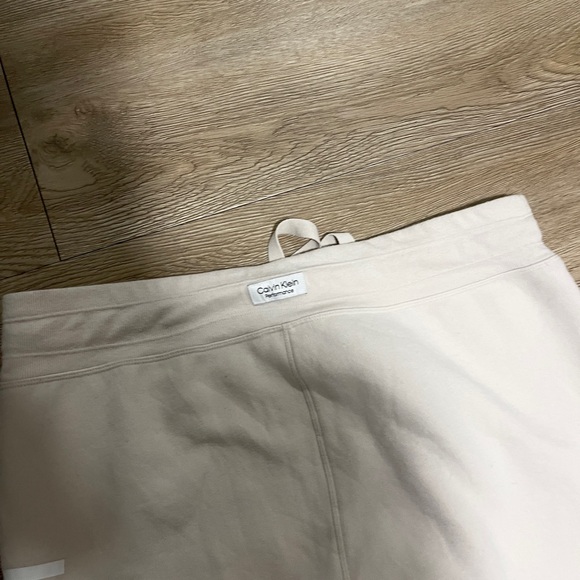Calvin Klein Performance Logo Sweatpants - Picture 5 of 5